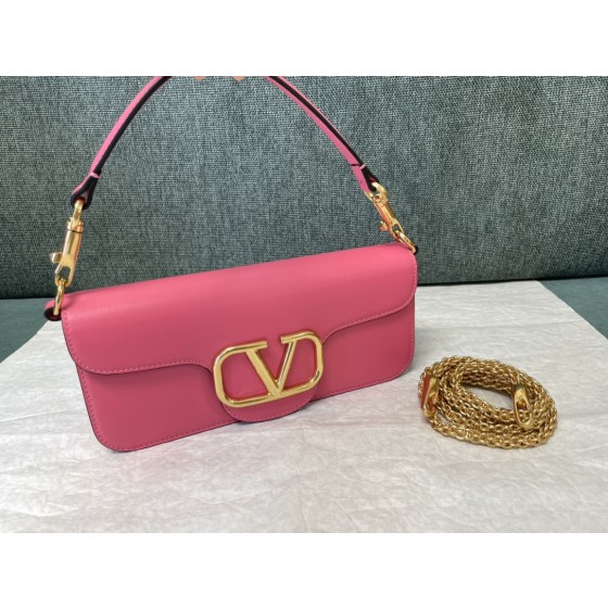 Valentino calfskin handbag 👜underarm bag Model: 1133 Decorative metal