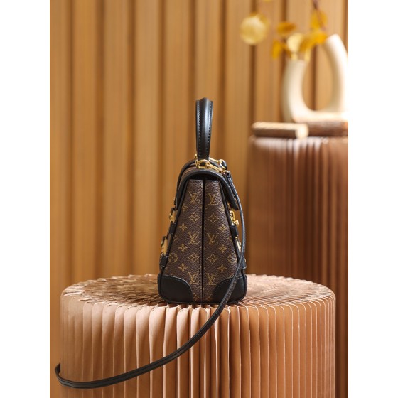 Louis Vuitton𝑻𝑹𝑰𝑨𝑵𝑶𝑵 #M45908#