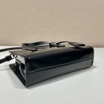 Prada mini shopping bag 🎉 1BA357