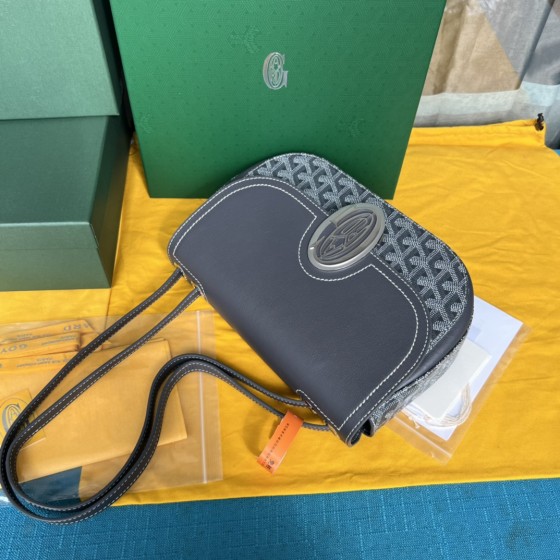 GOYARD Canvas and Cowhide Splicing W23