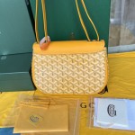 GOYARD Canvas and Cowhide Splicing w23