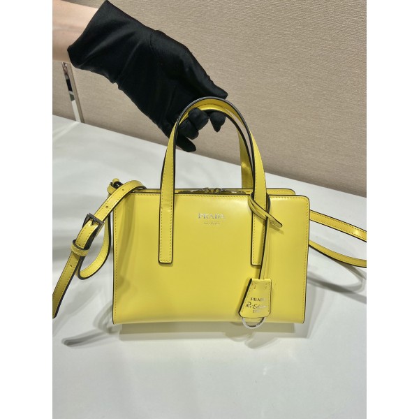 Prada mini shopping bag 🎉 1BA357