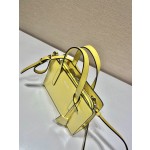 Prada mini shopping bag 🎉 1BA357