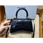 BALENCIAGA 𝐇𝐨𝐮𝐫𝐠𝐥𝐚𝐬𝐬 𝐗𝐒 crocodile-textured cowhide