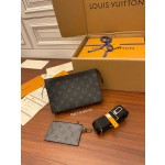 Louis Vuitton M81124