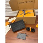 Louis Vuitton M81124