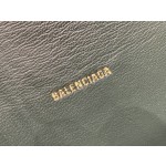 BALENCIAGA 𝐇𝐨𝐮𝐫𝐠𝐥𝐚𝐬𝐬 𝐗𝐒 crocodile-textured cowhide