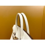 Bk25 epsom Cream White Outer Seam Gold Button