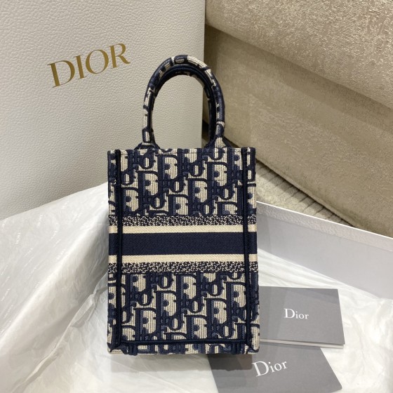 Dior Tote latest vertical version mini