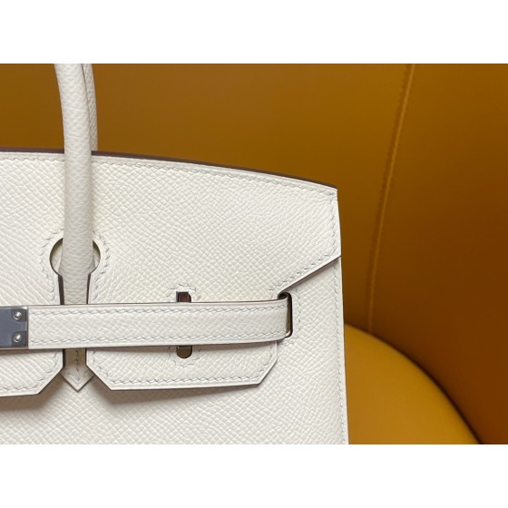 Bk25 epsom Cream White Outer Seam Silver Button