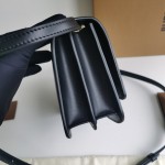 Burberry leather buckle bag 3305