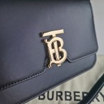 Burberry leather buckle bag 3305