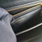 Burberry leather buckle bag 3305
