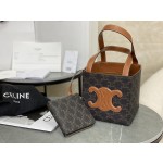 CELINE Embossed Portable Box Model: 199202