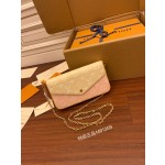 Louis Vuitton exclusive starting model: M81359