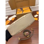 Louis Vuitton's exclusive debut model: M46112 Super Enhanced Edition