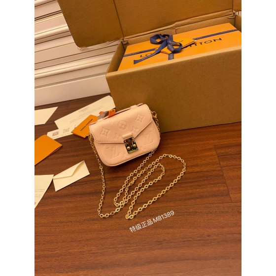 Louis Vuitton exclusive starting model: M81389