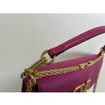 Valentino calfskin handbag 👜underarm bag Model: 1133 Decorative metal