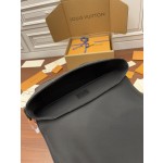 Louis Vuitton M45911