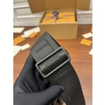 Louis Vuitton M45911