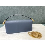 Valentino calfskin handbag 👜underarm bag Model: 1133 Decorative metal