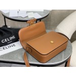 CELINE Embossed Medium Brown 𝗯𝗼𝘅 Model: 199223