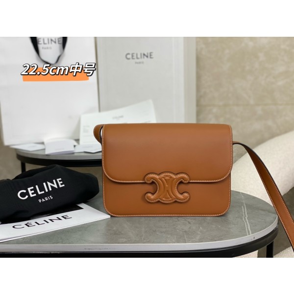 CELINE Embossed Medium Brown 𝗯𝗼𝘅 Model: 199223