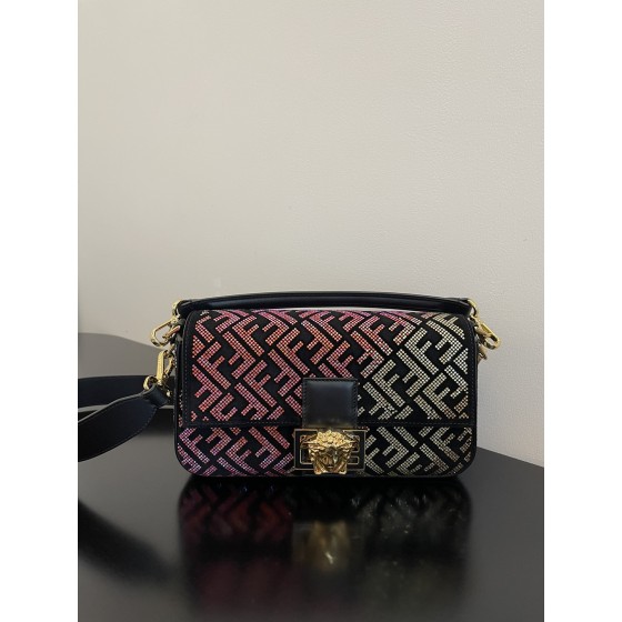 FENDI Baquette baguette