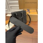 Louis Vuitton's exclusive debut model: M46098 Super Enhanced Edition