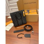 Louis Vuitton's exclusive debut model: M46098 Super Enhanced Edition