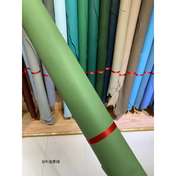 Hermes makes exclusive leather Togo calfskin: Green