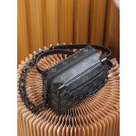 Louis Vuitton 𝐌𝐢𝐧𝐢 𝐒𝐨𝐟𝐭 𝐓𝐫𝐮𝐧𝐤 M44735 upgrade version—resin buckle hardware