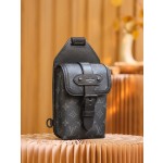 Louis Vuitton𝐒𝐀𝐔𝐌𝐔𝐑 shoulder bag #M45912