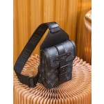 Louis Vuitton𝐒𝐀𝐔𝐌𝐔𝐑 shoulder bag #M45912