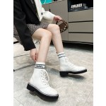 CHANEL Chelsea Boots