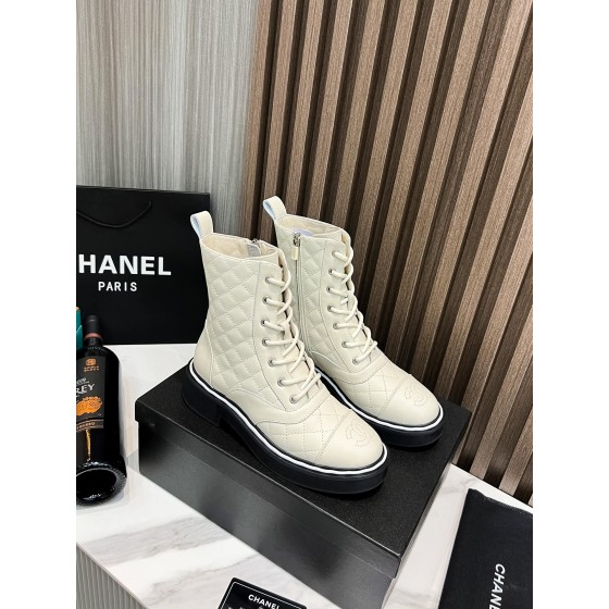 CHANEL Chelsea Boots