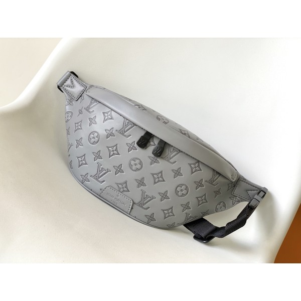 Louis Vuitton DISCOVERY belt bag