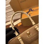 Louis Vuitton's exclusive debut model: M46060 Super Enhanced Edition