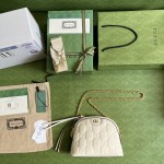 GUCCI matelasse leather shoulder bag model: 702229