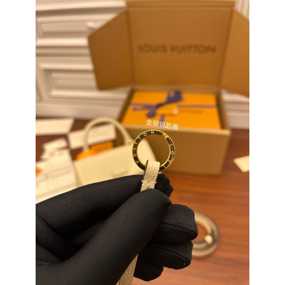 Louis Vuitton's exclusive debut model: M46008 Super Enhanced Edition