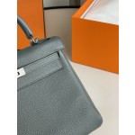 Kelly25 almond green togo leather silver buckle