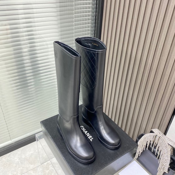 CHANEL Side Diamond Knight Boots