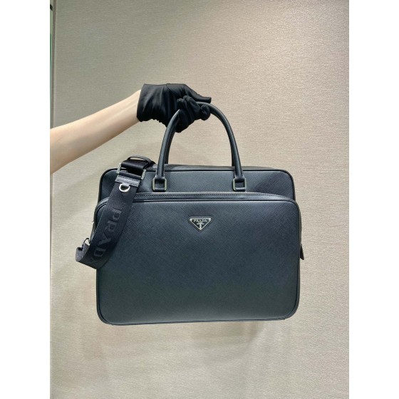 Prada Briefcase 🎉🎉 2VE021