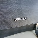 Burberry Messenger Package 7181