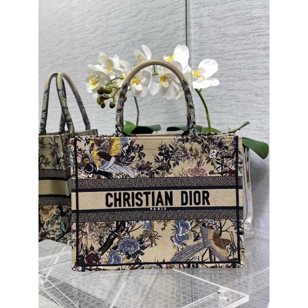 DIOR TOTE fall and winter the latest model of advanced color blocking