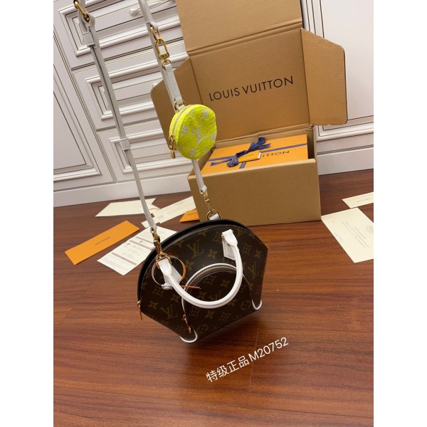 Louis VuittonClam Bun M20752