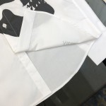 Maikun adhesive printed letter logo skull