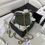 CHANEL 22K's popular black gold flap bag part AP3134