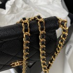 CHANEL 22K's popular black gold flap bag part AP3135