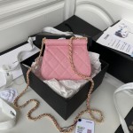 CHANEL 22K's popular black gold flap bag part AP3135